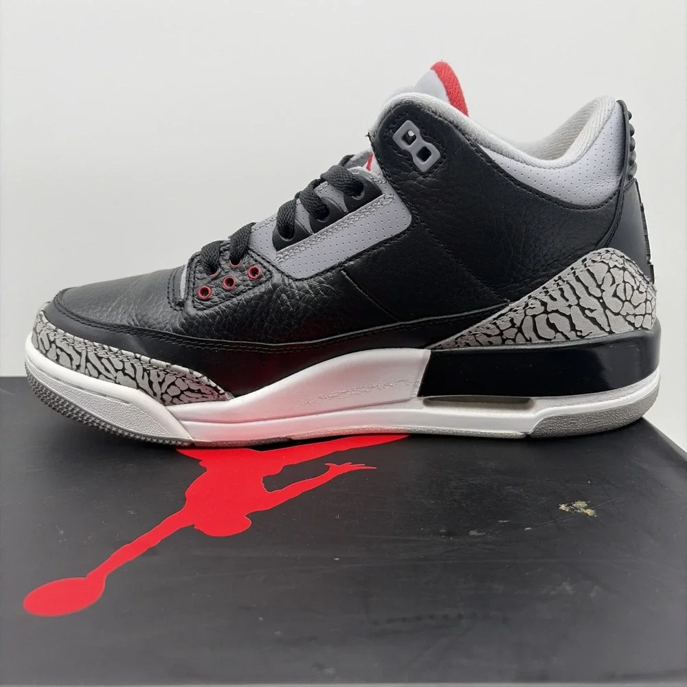 Size 9 - Jordan 3 Retro release 2011 (136064-010)